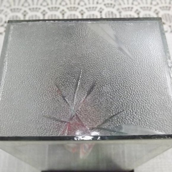 Antique Japanese Gofun Doll Glass Diorama - Picture 9 of 10